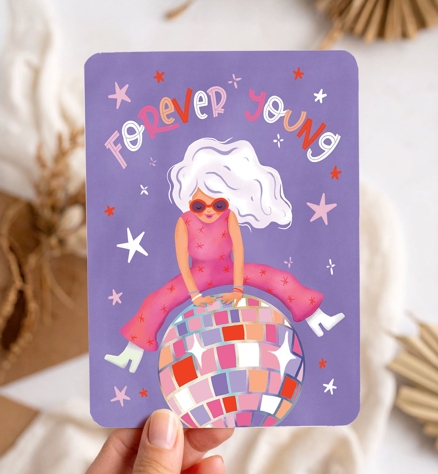Kaart verjaardag felicitatie vrouw disco forever young grappig paars ansichtkaart